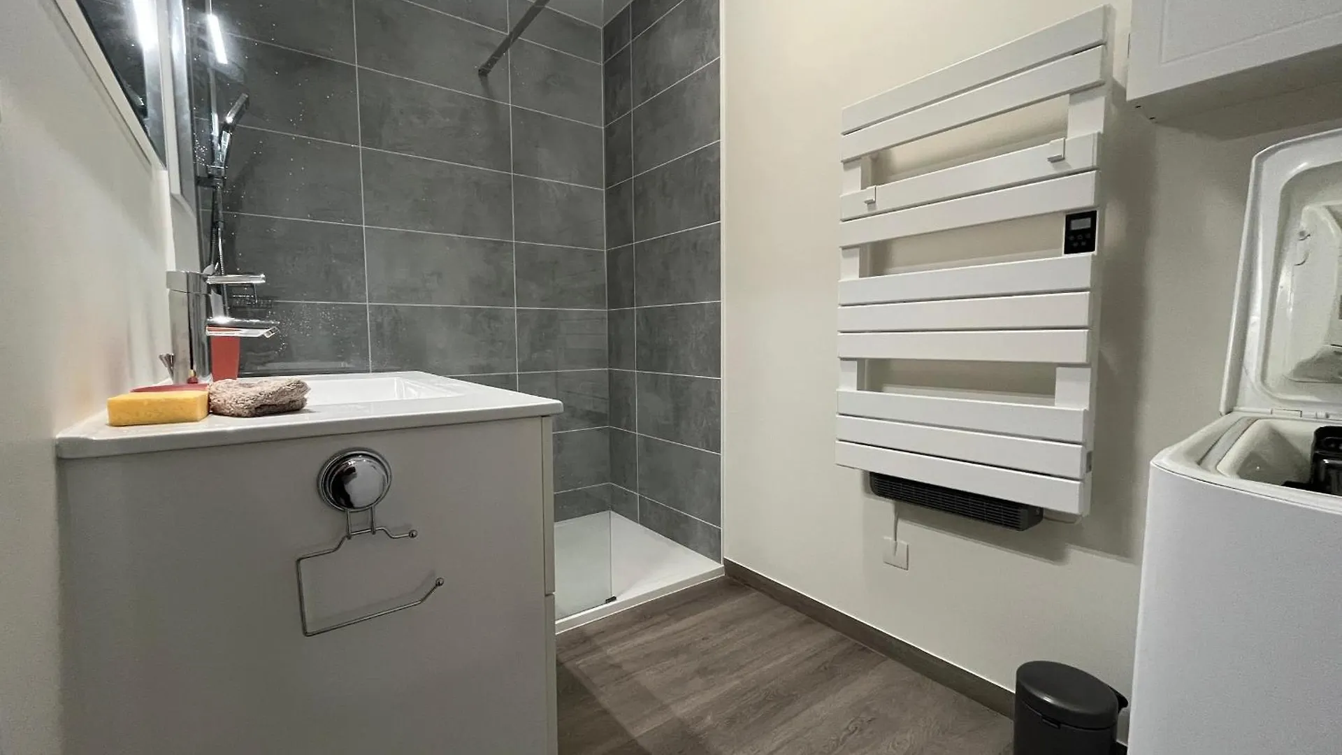 Spacieux Appartement Refait A Neuf Avec Balcon Et Garage, Proche Centre-Ville - Fr-1-498-108 Évian-les-Bains 0*,